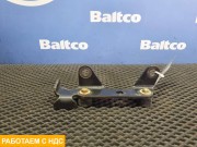 Кронштейн трапика на раму левый